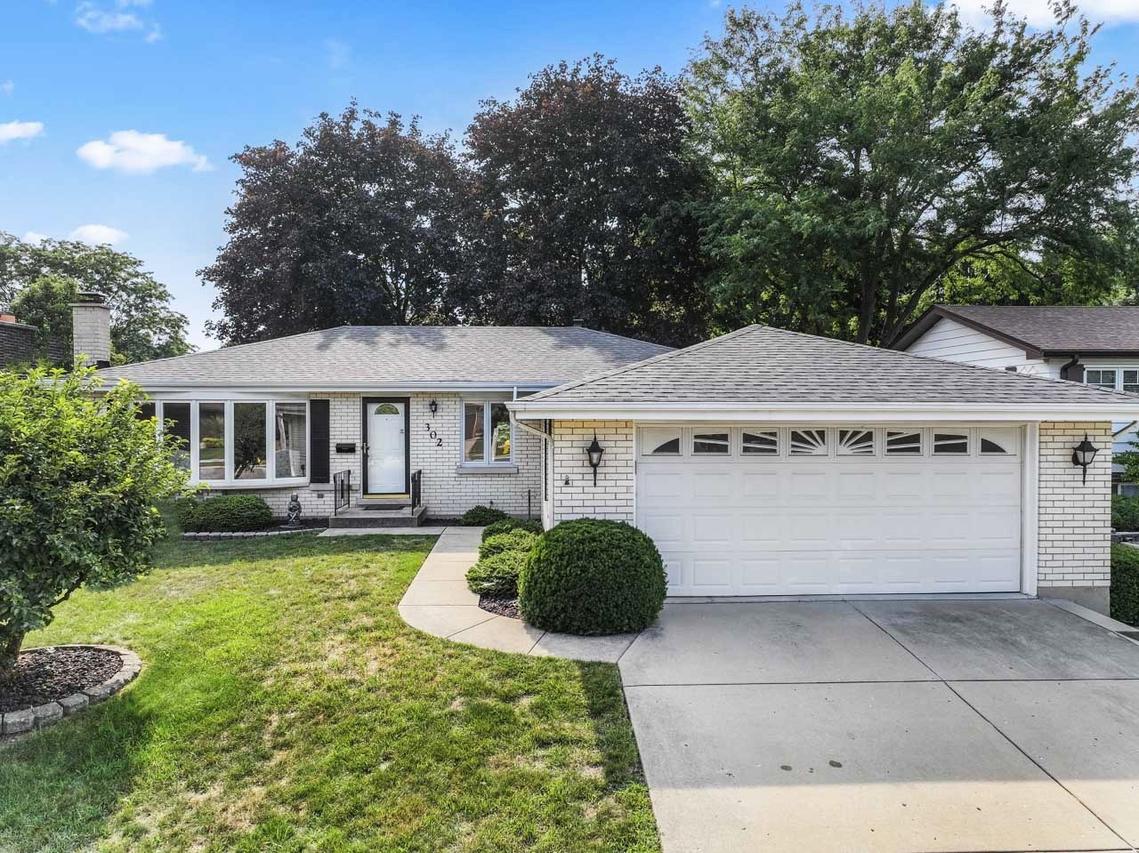 302 N Marcella Rd., Mount Prospect, IL 60056