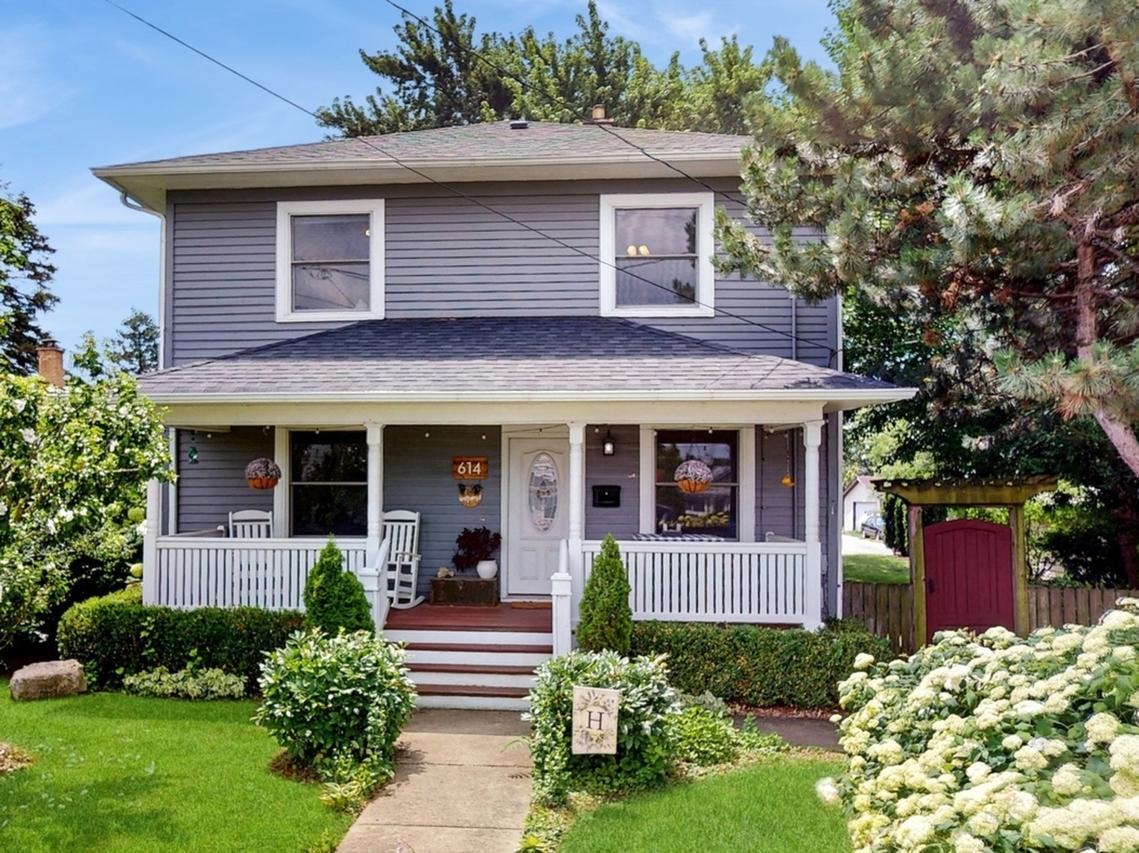 614 Mccarthy Rd., Lemont, IL 60439