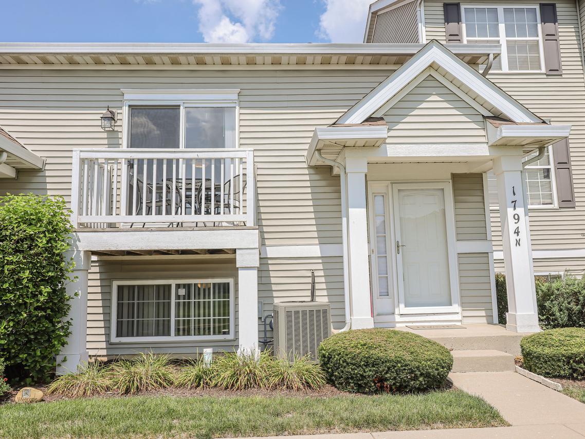 1794 Fieldstone N Dr. #1794N, Shorewood, IL 60404
