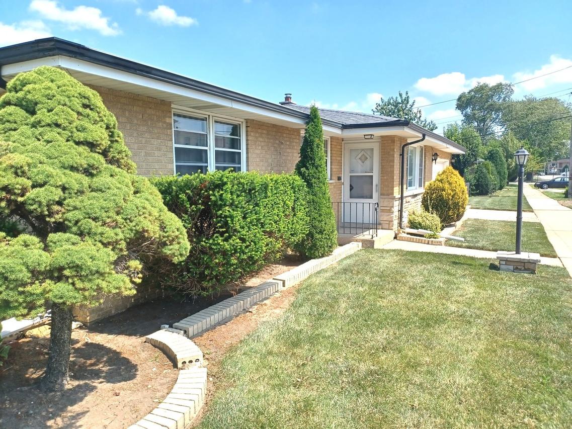 6714 W Lloyd Dr., Worth, IL 60482