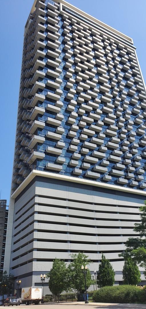 235 W Van Buren St. #P-325, Chicago, IL 60607