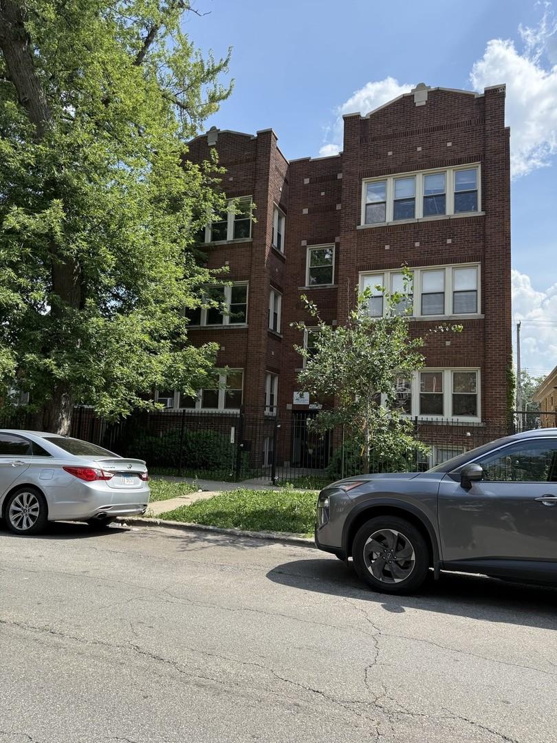 4027 W Crystal St. #2, Chicago, IL 60651