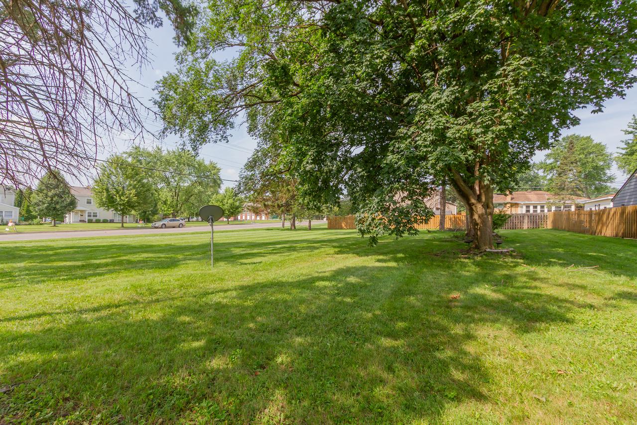 110 N Chase Ave., Bartlett, IL 60103