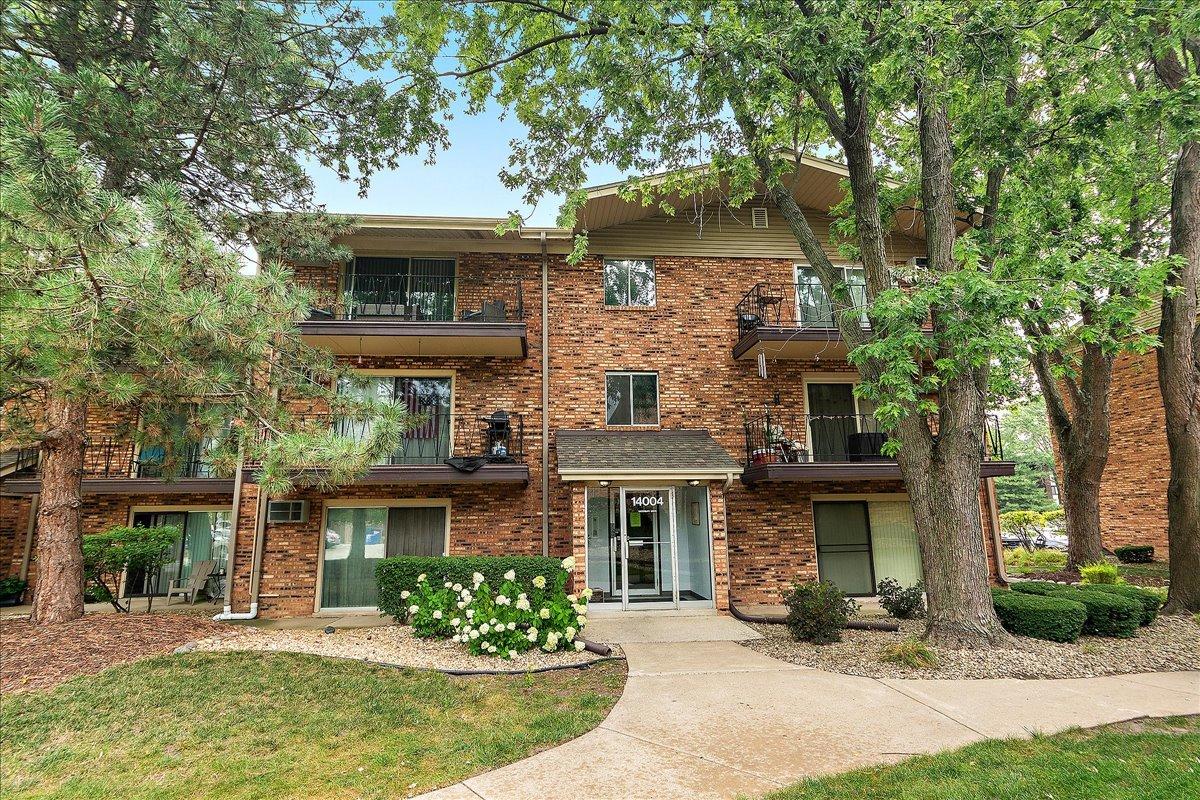 14004 Waterbury Dr. #1106, Crestwood, IL 60418