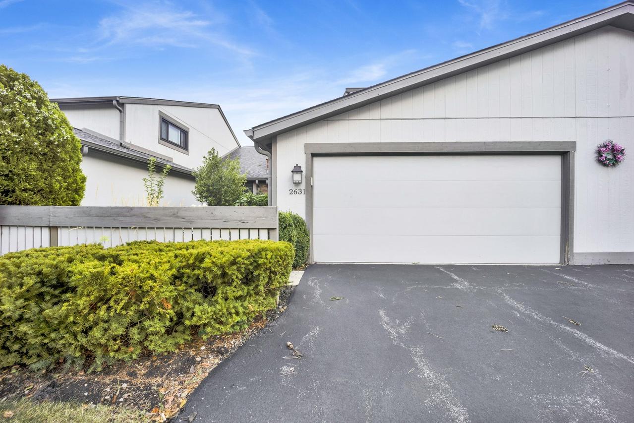 2631 Smith St., Rolling Meadows, IL 60008