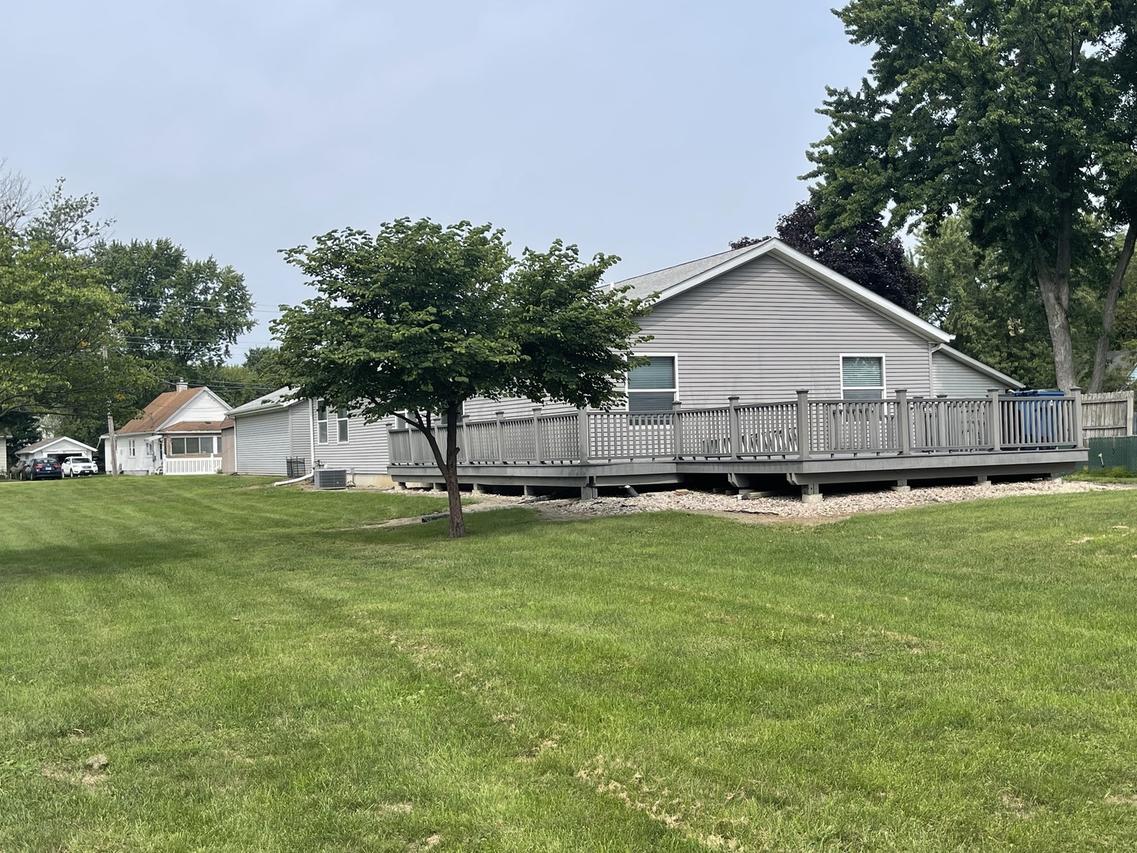 1832 La Salle St., Ottawa, IL 61350