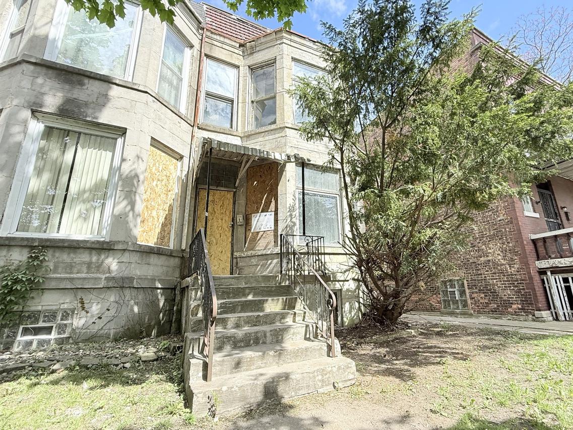 7243 S Perry Ave., Chicago, IL 60621