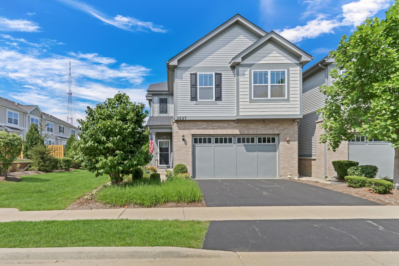 3227 N Heritage Ln., Arlington Heights, IL 60004