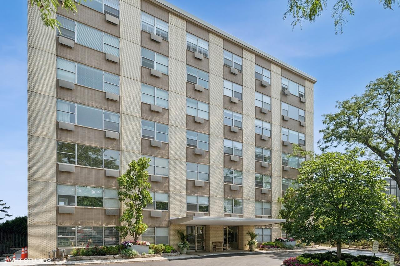 1440 Sheridan Rd. #705, Wilmette, IL 60091