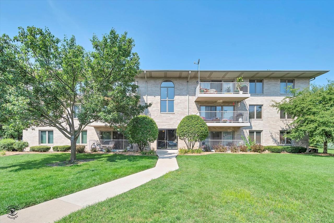 1033 Ashley Ct. #2D, Lockport, IL 60441