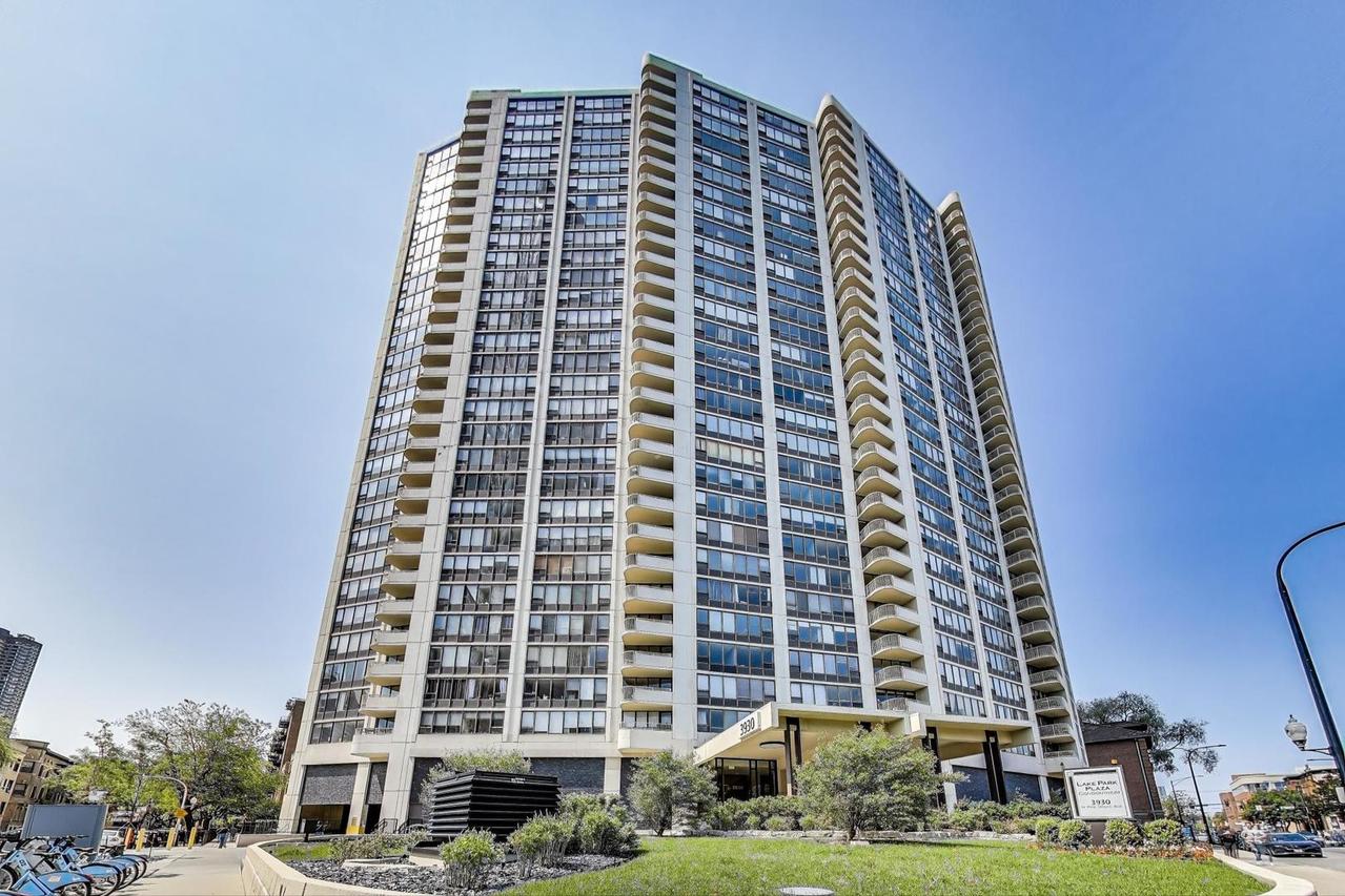 [Address Hidden by Seller], Chicago, IL 60613