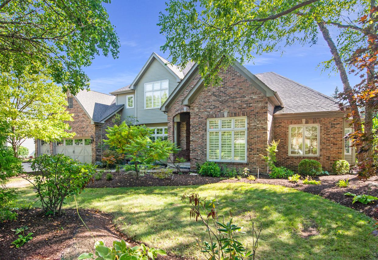 1736 Robert Ln., Naperville, IL 60564