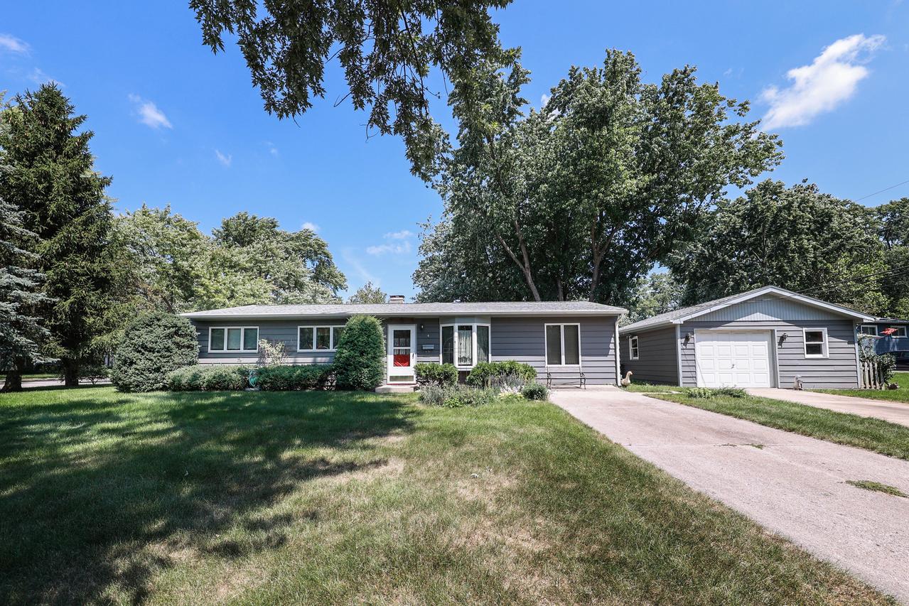 4 Crestwood Ct., Montgomery, IL 60538
