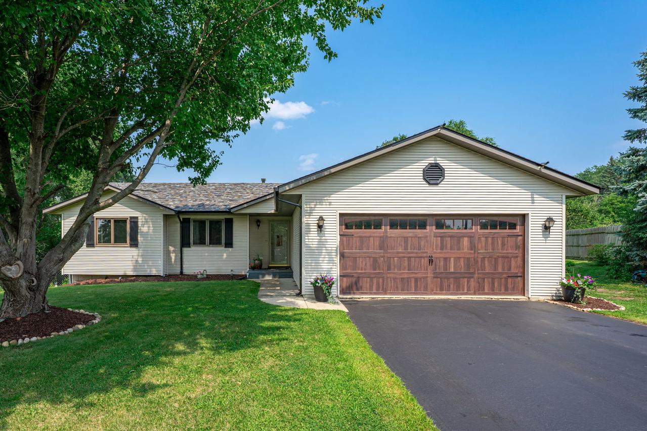 6624 Arena Dr., Roscoe, IL 61073