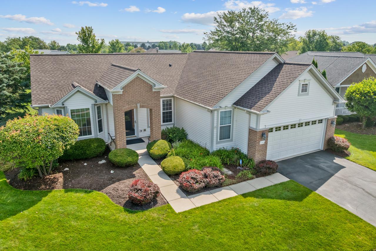 12332 Cold Springs Dr., Huntley, IL 60142