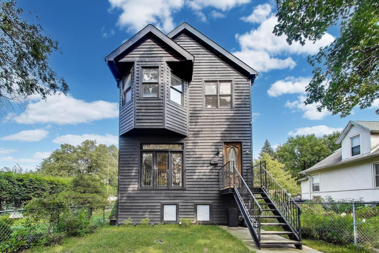 6431 N Paulina St., Chicago, IL 60626