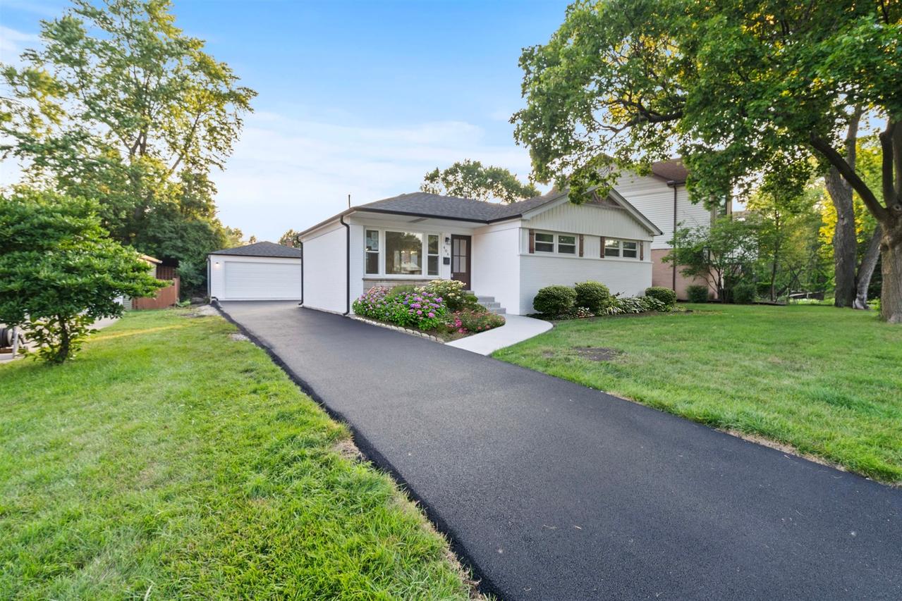 406 N Yale Ave., Arlington Heights, IL 60005