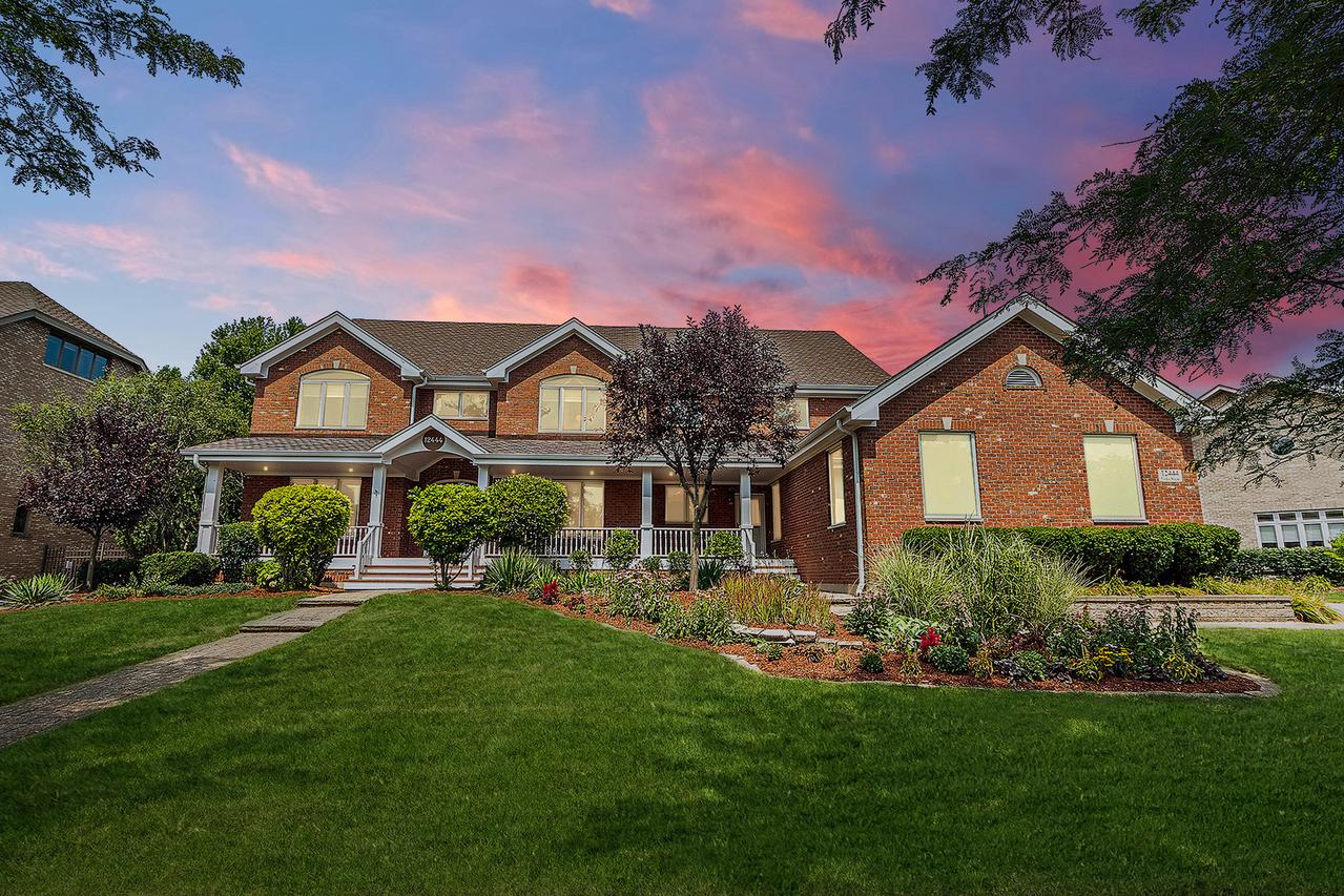 12444 Lake View Dr., Orland Park, IL 60467