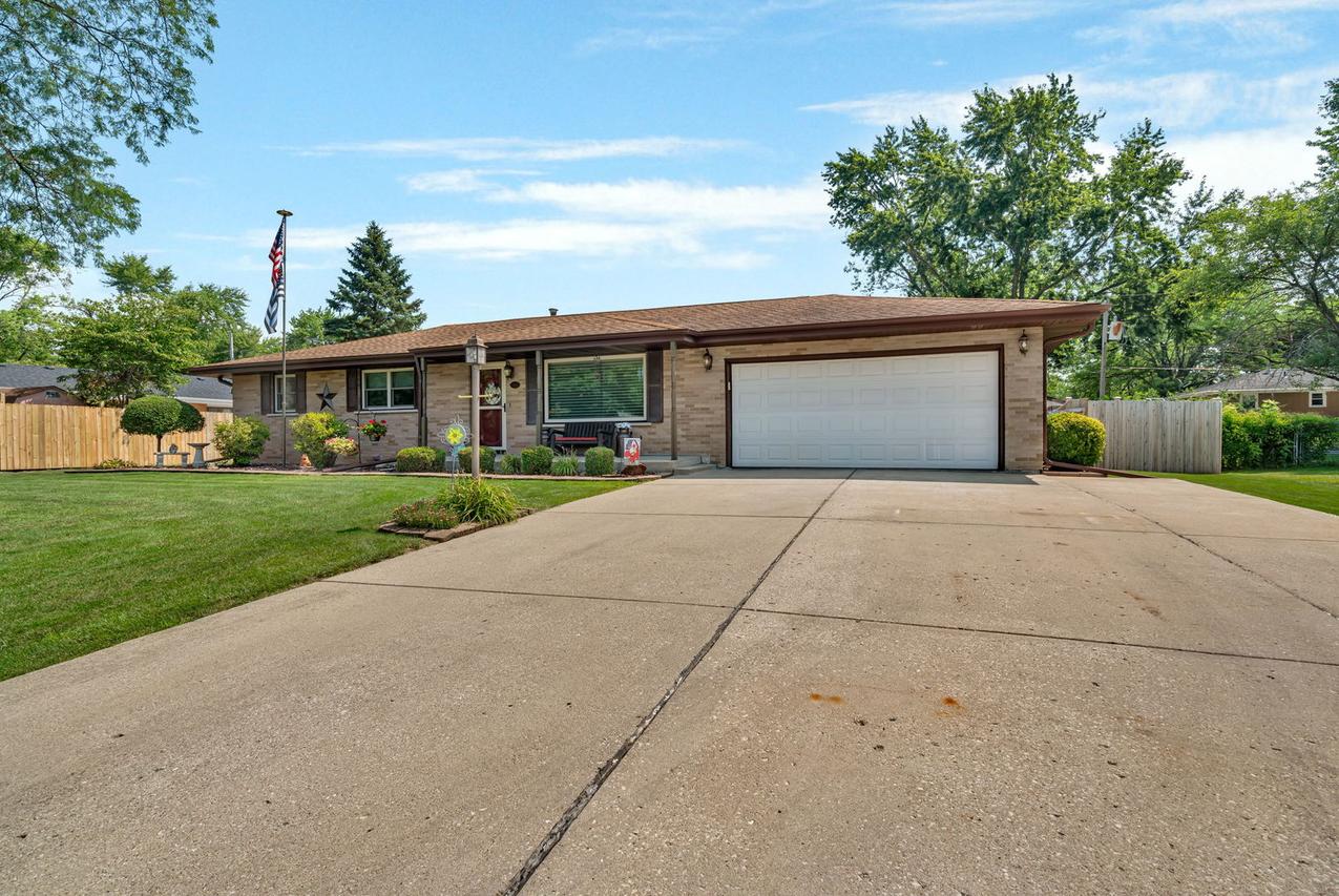 310 Lee St., Manhattan, IL 60442