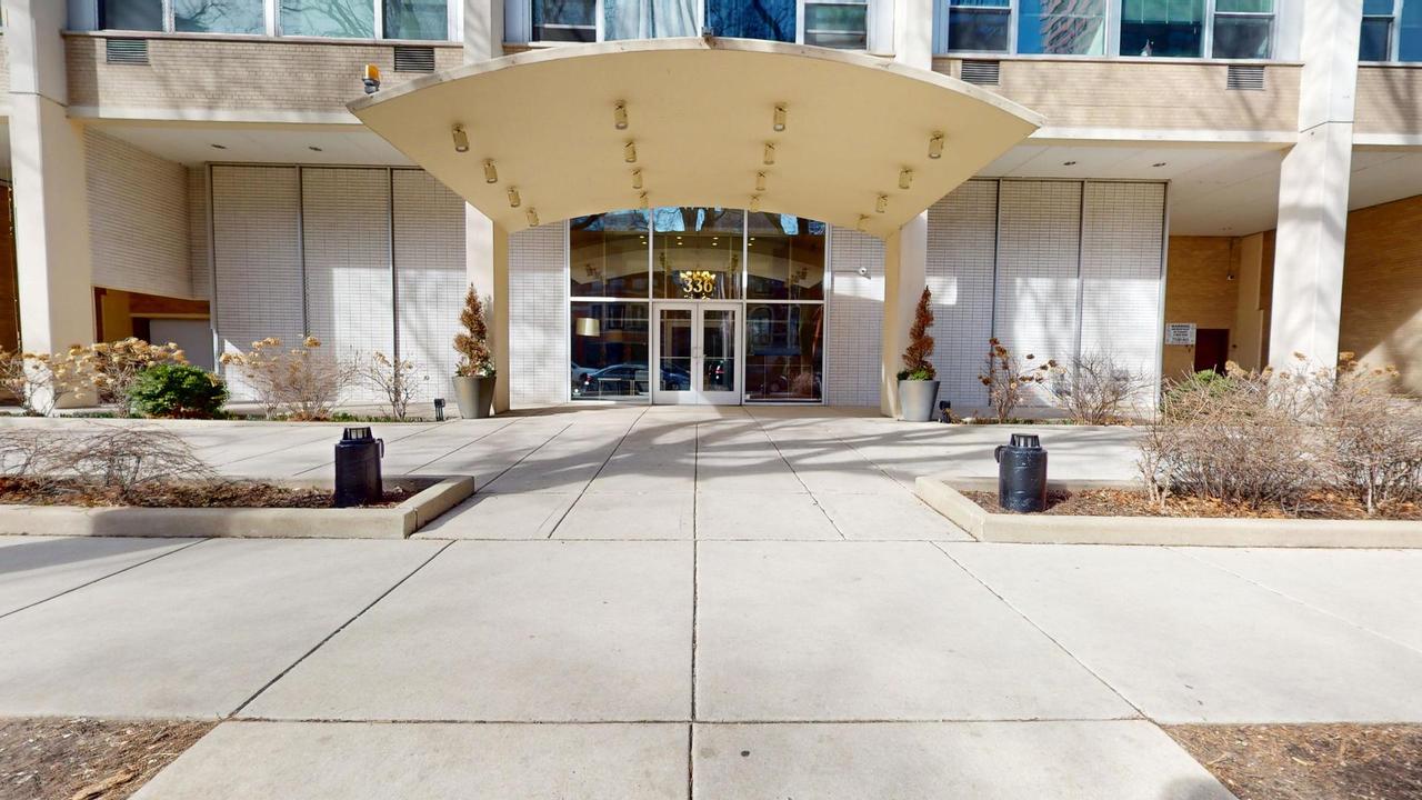 336 W Wellington Ave. #1002, Chicago, IL 60657
