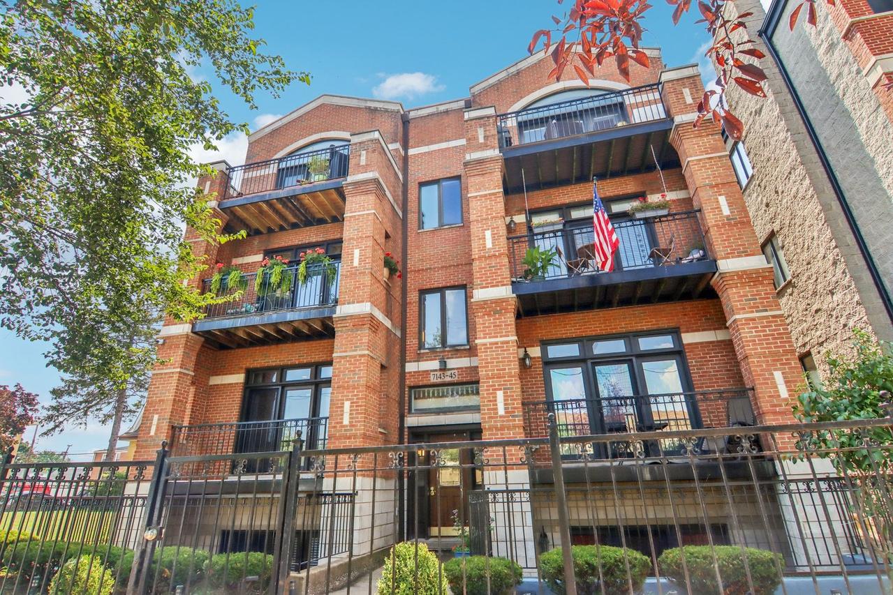 7143 W Irving Park Rd. #1E, Chicago, IL 60634