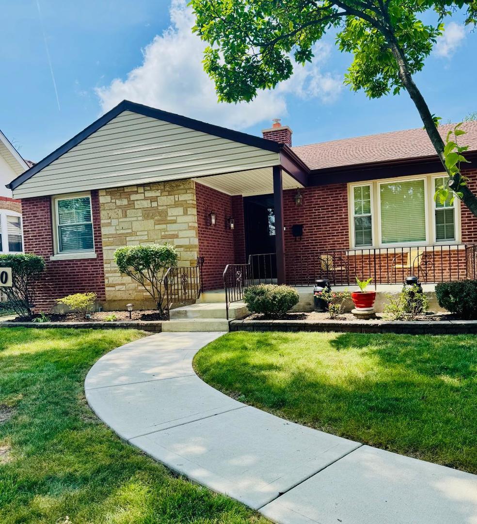 1540 Norfolk Ave., Westchester, IL 60154
