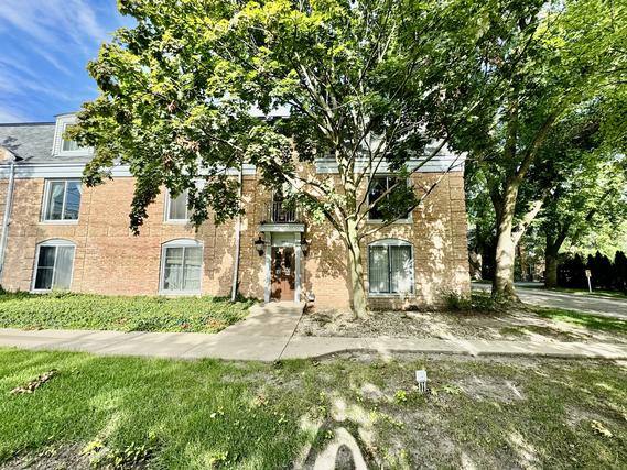 New Homes with Master Bedrooms on the 1st Floor That Attend Glenbrook North High School: August 2nd to August 8th