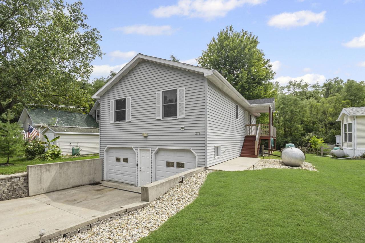 271 Fossil Bay Ct., Wilmington, IL 60481