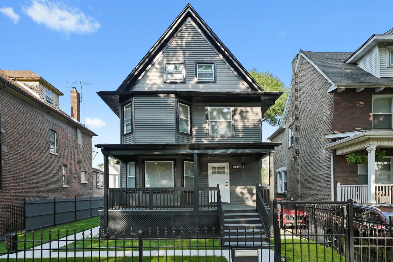 28 N Latrobe Ave., Chicago, IL 60644