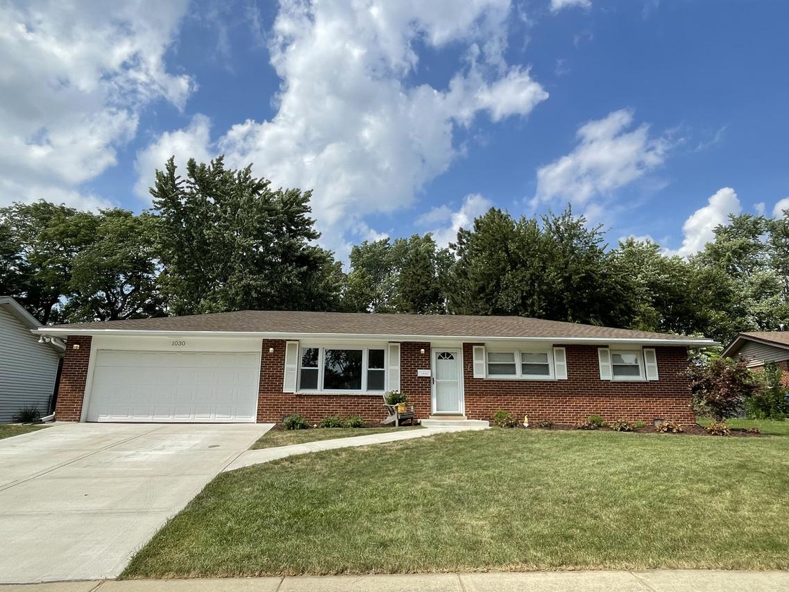 1030 Helene Ln., Schaumburg, IL 60193