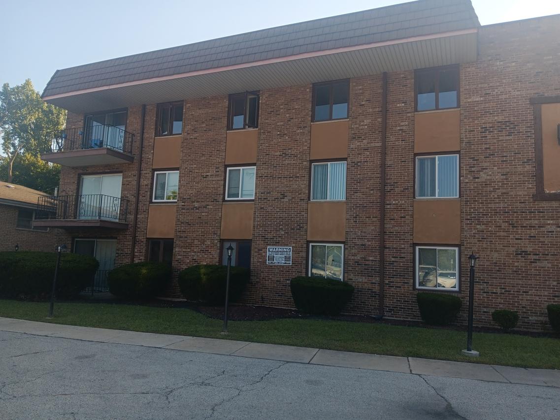 550 Michigan City Rd. #3A, Calumet City, IL 60409