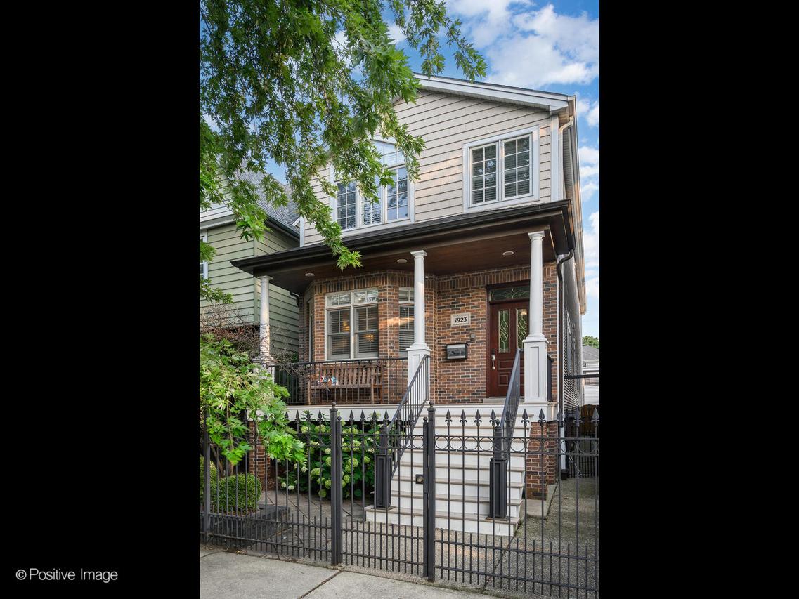1923 W Berenice Ave., Chicago, IL 60613