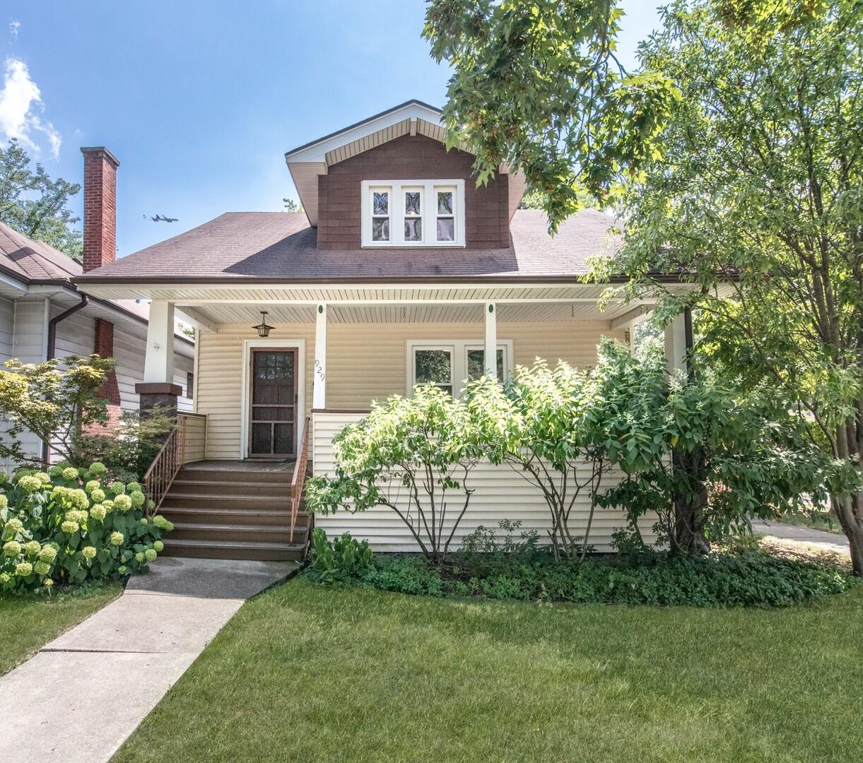 929 Garden St., Park Ridge, IL 60068