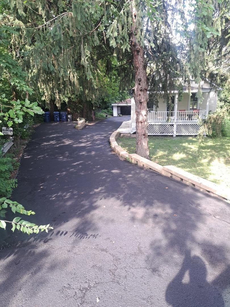 4610 Dumoulin Ave., Lisle, IL 60532