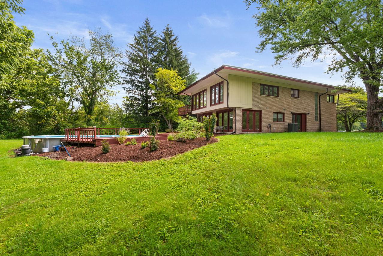4N270 Randall Rd., St. Charles, IL 60175