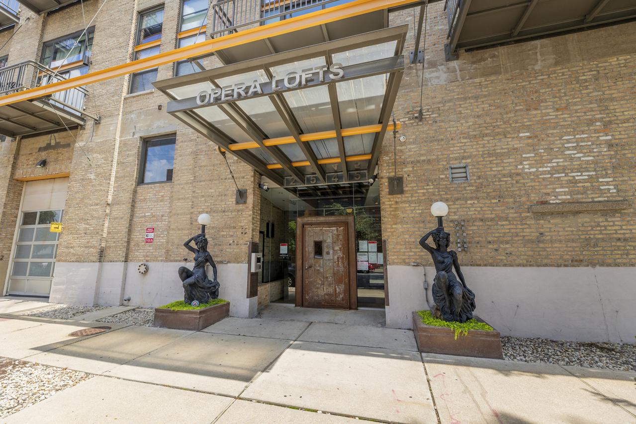 2545 S Dearborn St. #332, Chicago, IL 60616