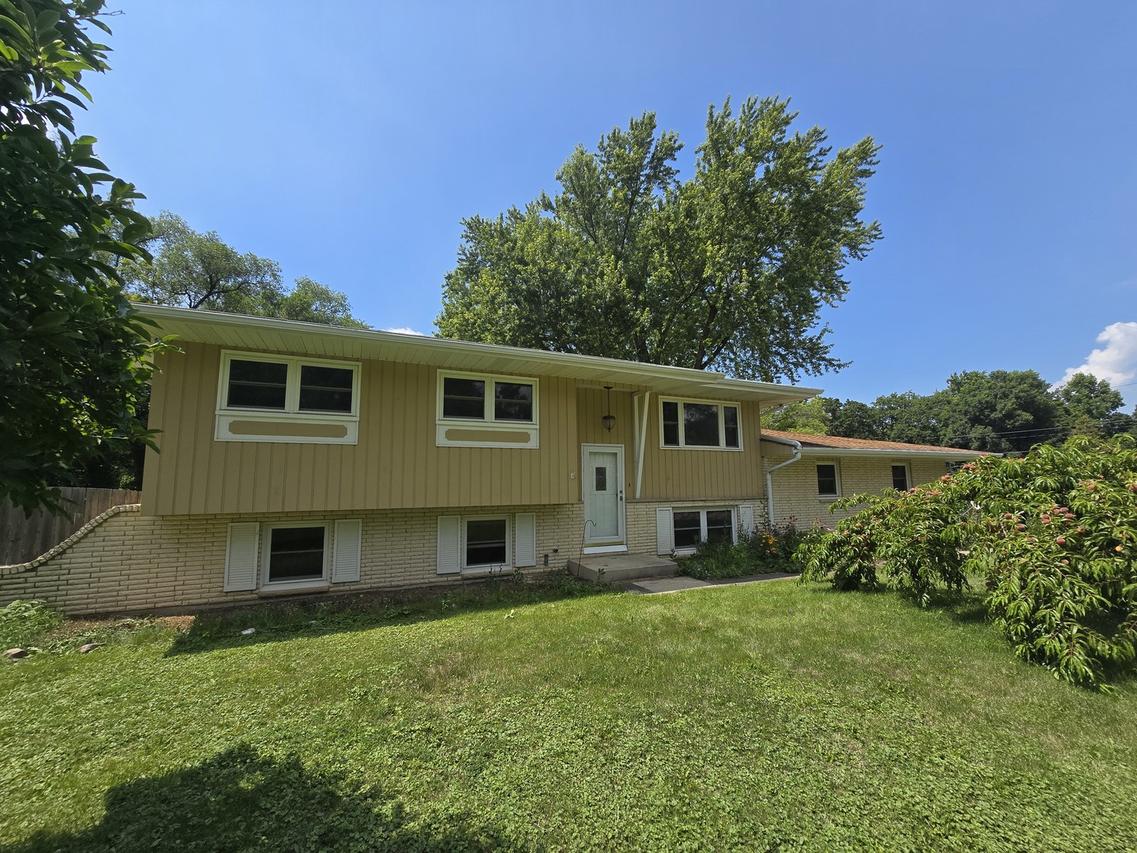 7416 Harbor Rd., Wonder Lake, IL 60097