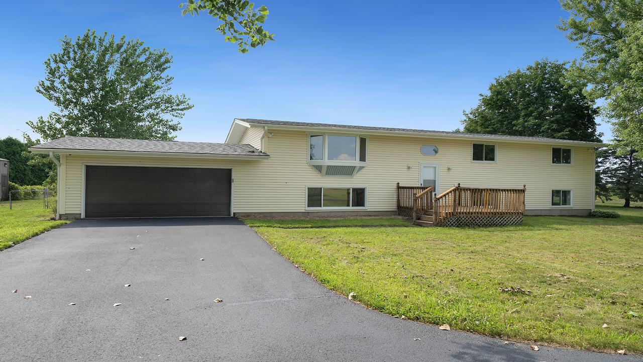 22005 Harmony Rd., Marengo, IL 60152