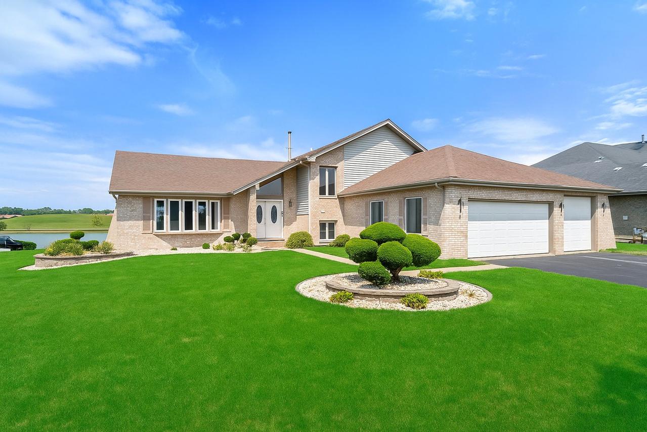 5020 190th St., Country Club Hills, IL 60478
