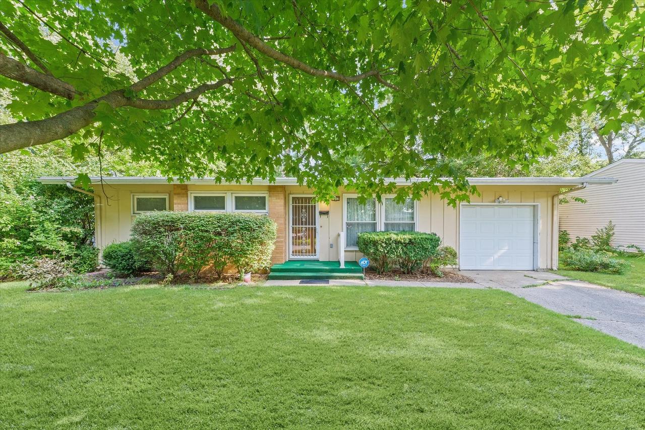 1212 Mimosa Dr., Champaign, IL 61821