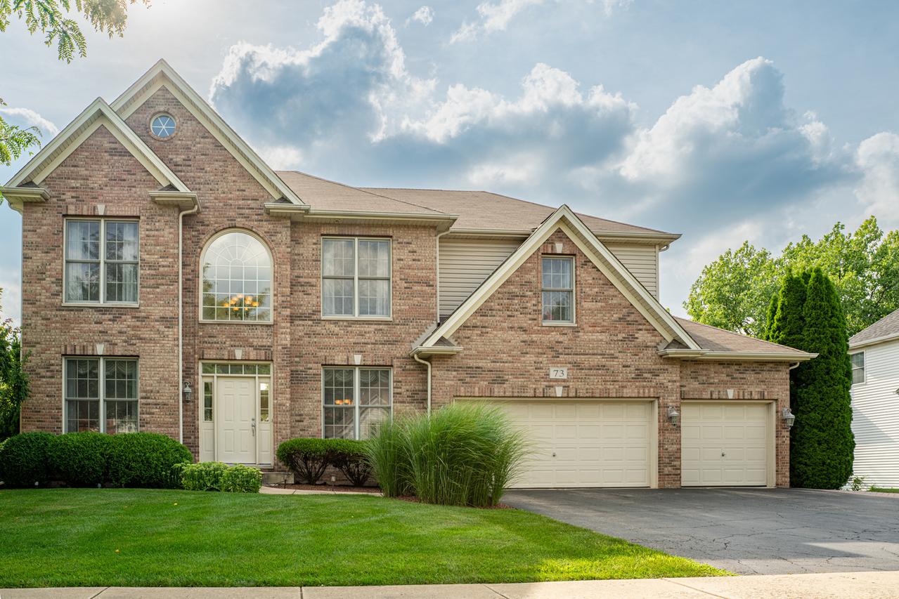 73 Johnson Woods Dr., Batavia, IL 60510