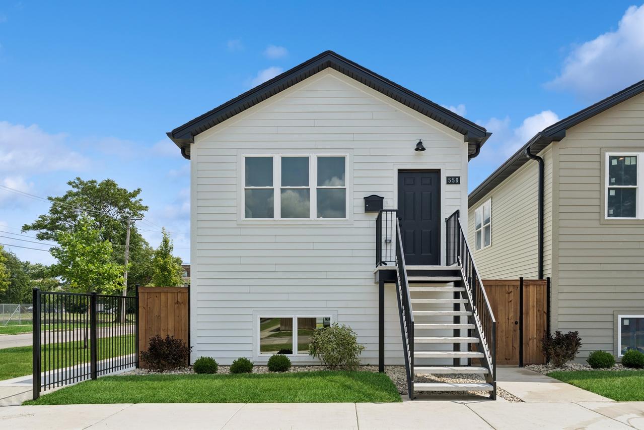 559 N Springfield Ave., Chicago, IL 60624