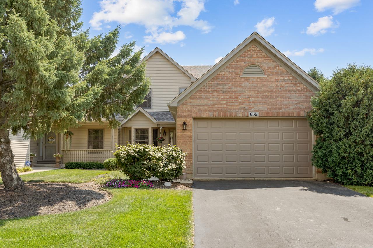 655 Hampshire Dr., Hampshire, IL 60140