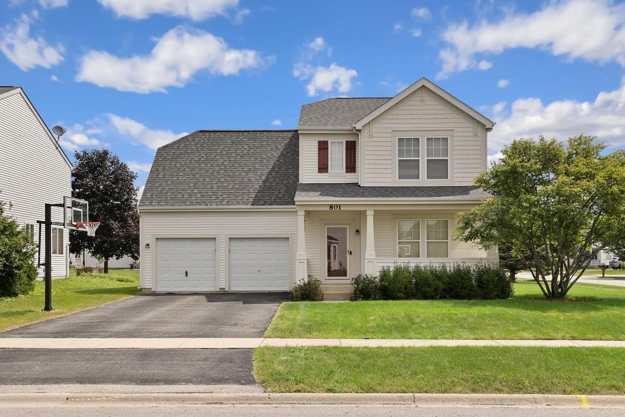 801 S Parkside Dr., Round Lake, IL 60073