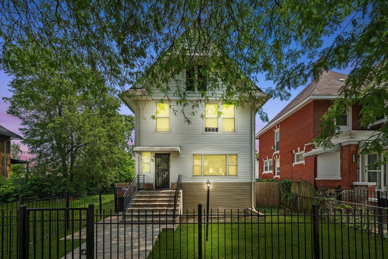 8719 S Racine Ave., Chicago, IL 60620