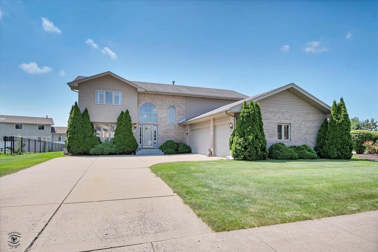 7959 Brookside Glen Dr., Tinley Park, IL 60487