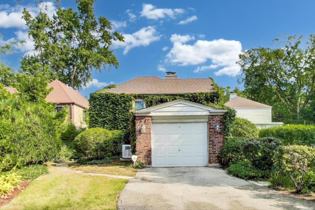 1930 Bennett Ave., Evanston, IL 60201