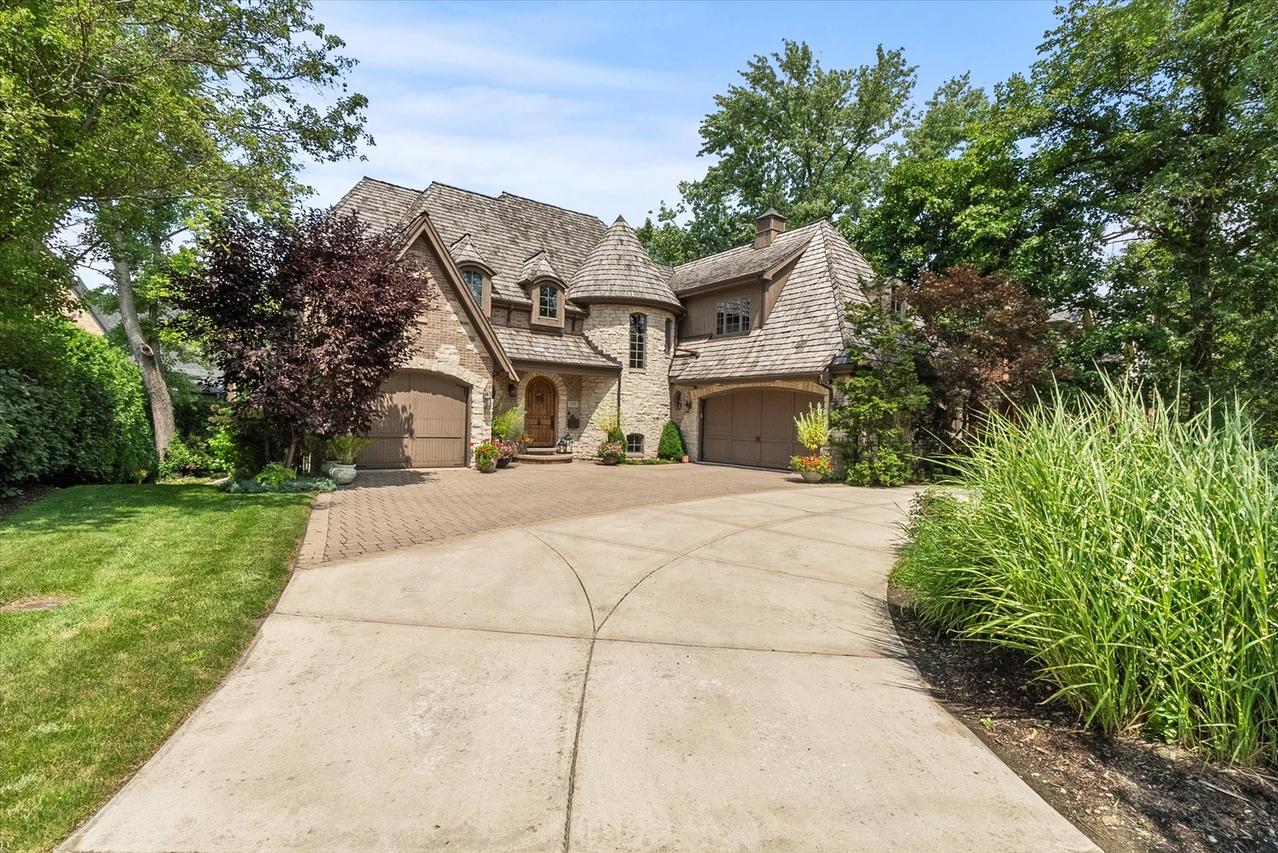 317 W North St., Hinsdale, IL 60521