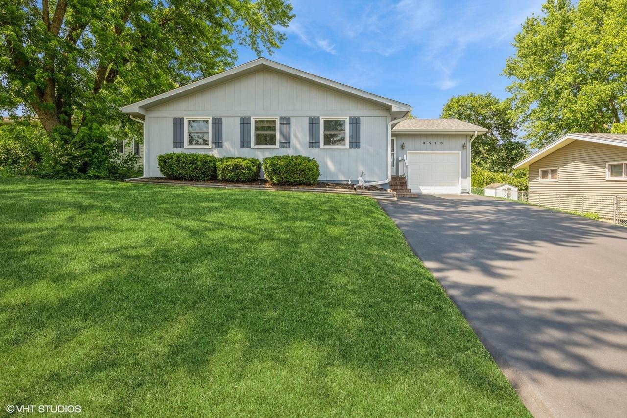 3216 Terrace Dr., Mchenry, IL 60050