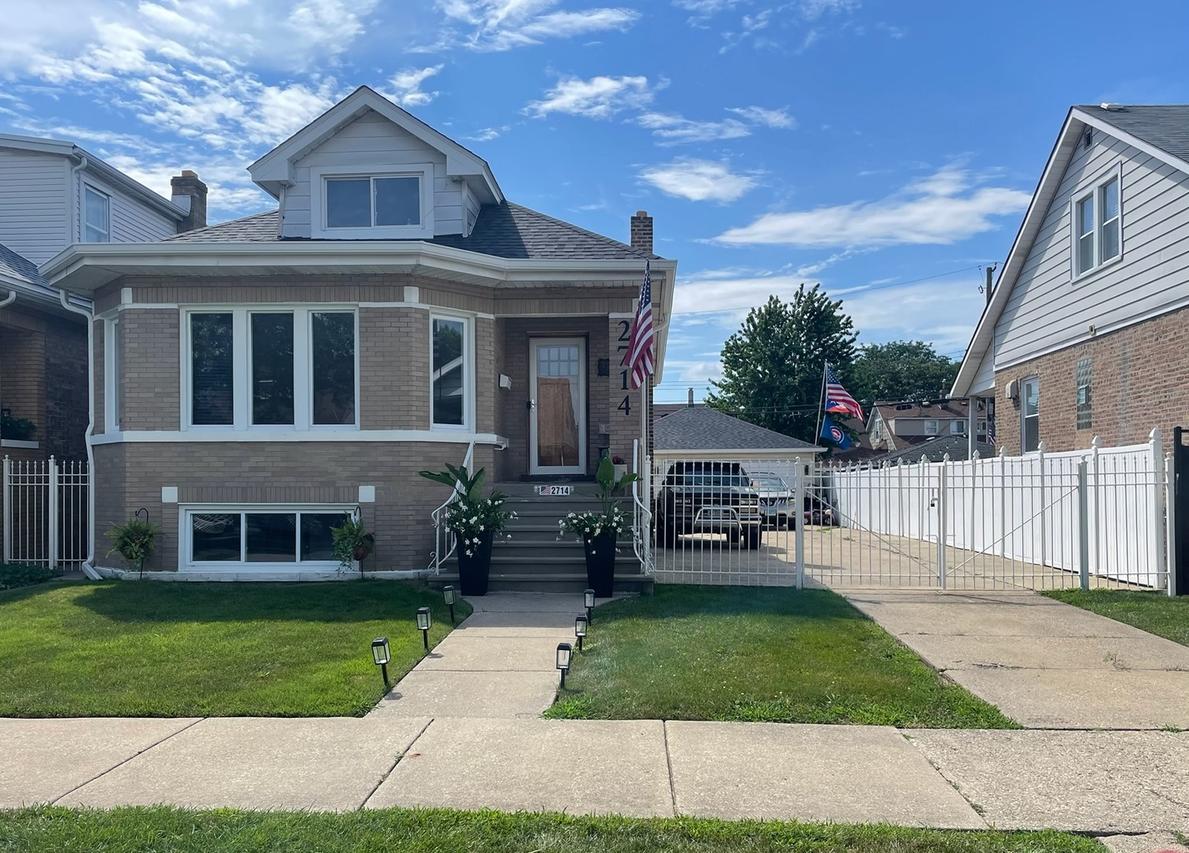 2714 N Mango Ave., Chicago, IL 60639